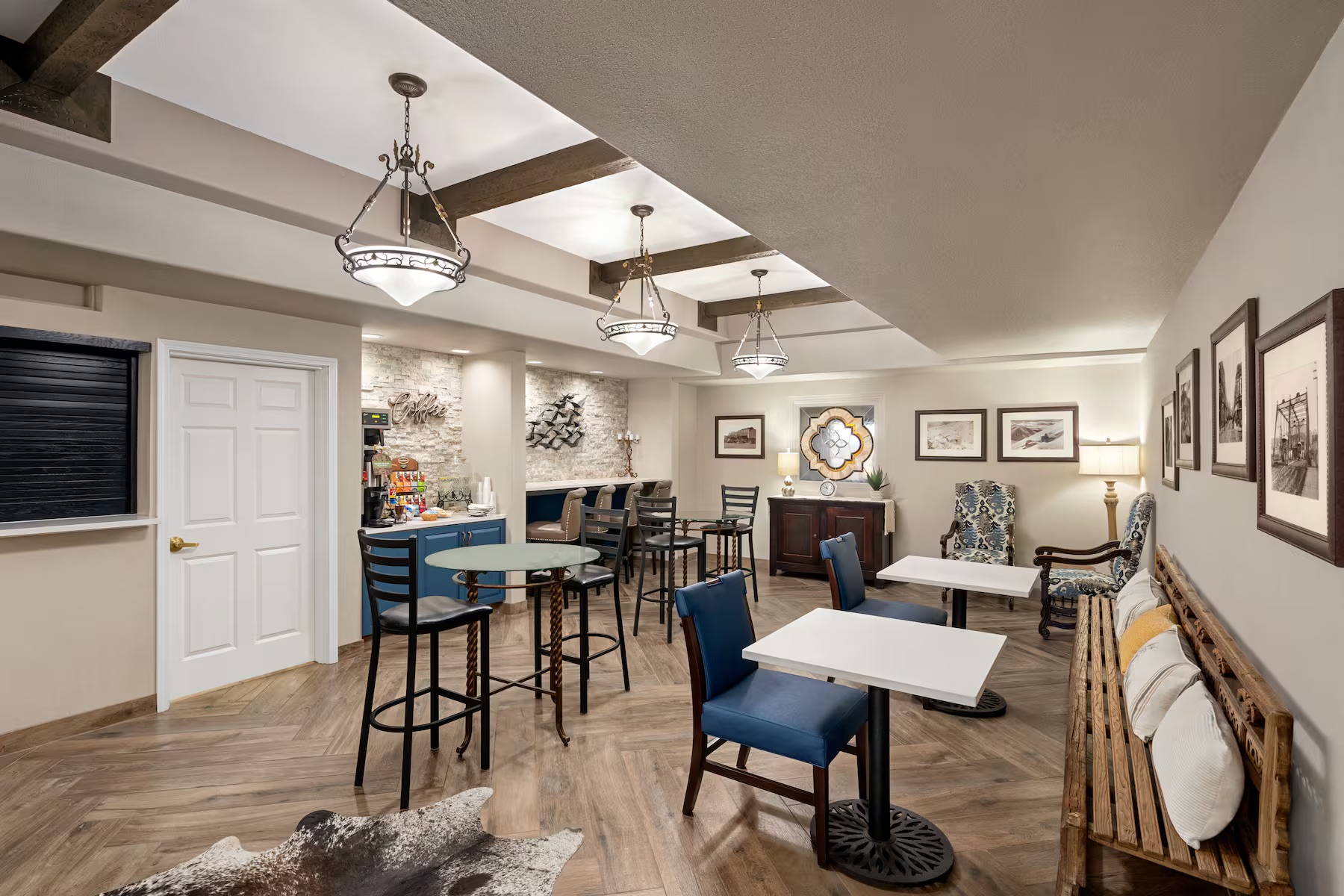 La Quinta Bar and Grill